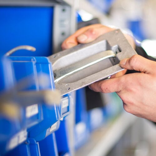 Ersatzteillager mit Original Ersatzteilen und Zubehör von IVECO, Fiat Professional, MAN und Maxus