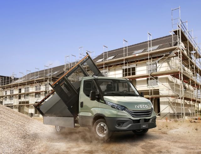 01_Daily_Cab_CNG-640x490