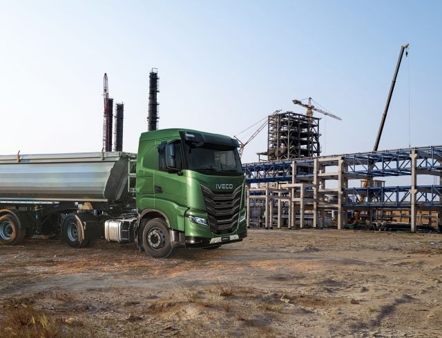 02_X_Way_MY23_ambientata-doppia-640x490