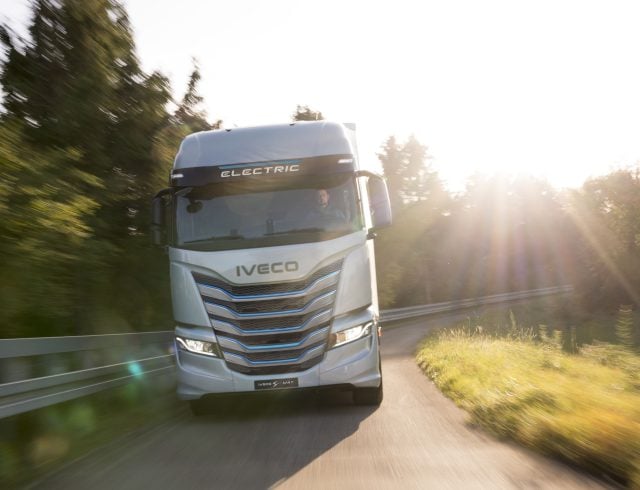 S-eWay-in-Action-640x490