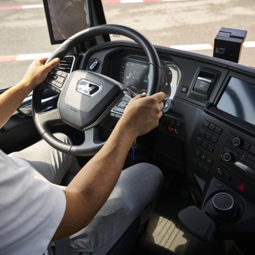eTGX_cabin_driver-500x500